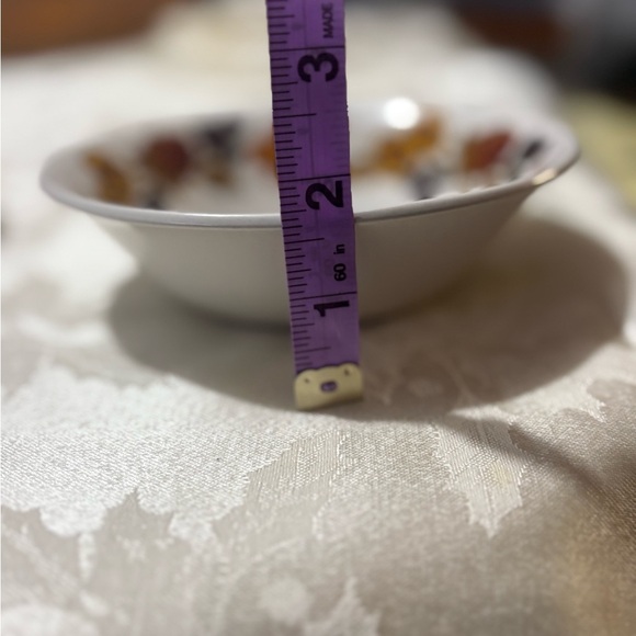 Vintage “Clover” Elegant White Ceramic Dinnerware with Floral Border - Picture 6 of 6